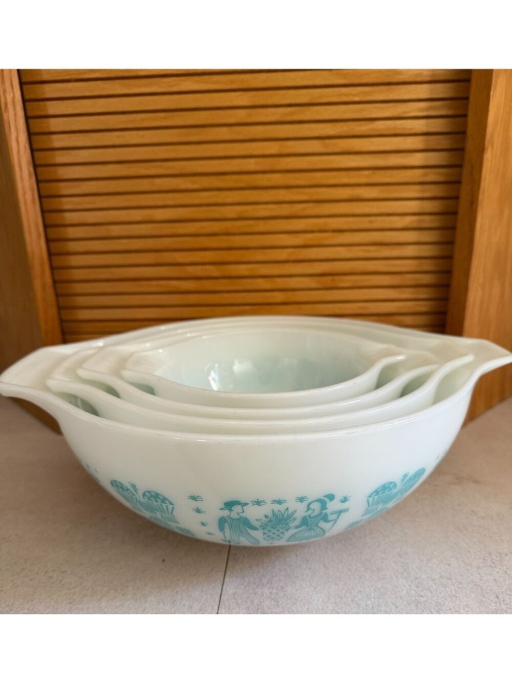 Vintage Pyrex Amish Butterprint Cinderella Reverse All-White Four Nesting Bowls